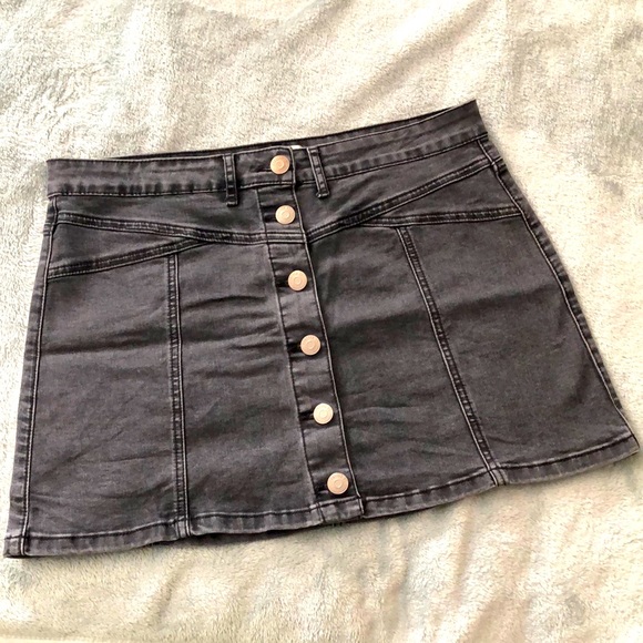 Forever 21 Denim - Forever 21 Button Denim Skirt in a Charcoal Color